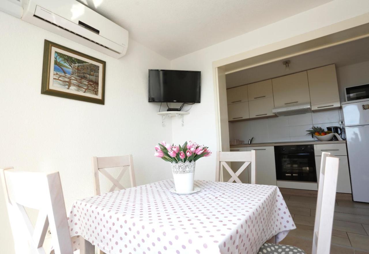 Holiday Home Miklica Klis Eksteriør bilde