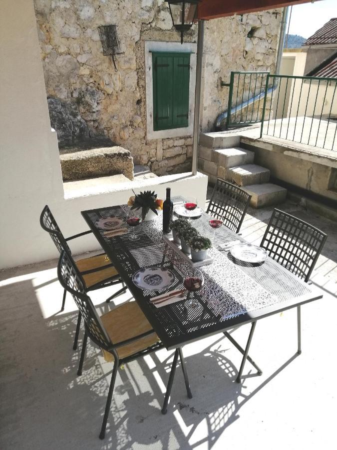 Holiday Home Miklica Klis Eksteriør bilde
