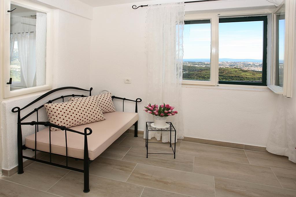 Holiday Home Miklica Klis Eksteriør bilde