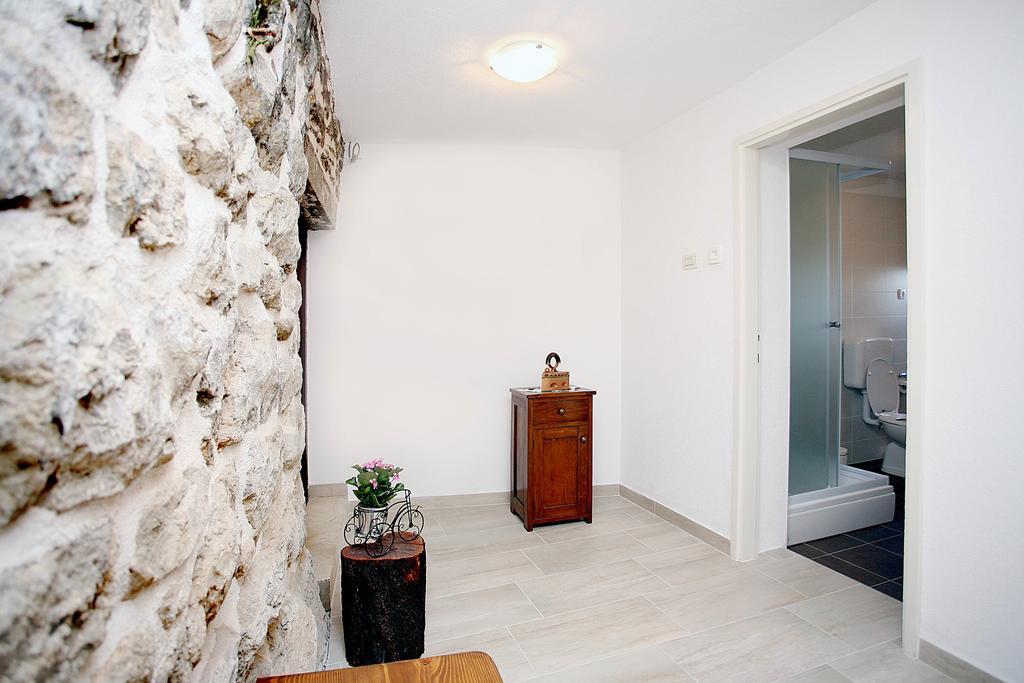 Holiday Home Miklica Klis Eksteriør bilde
